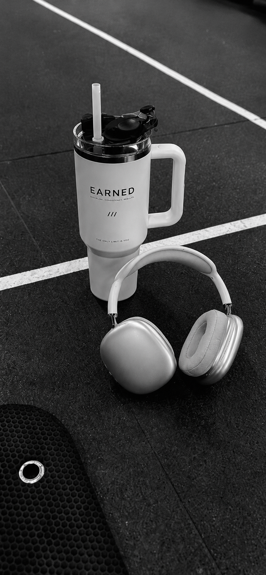 EARNED CORE — White (40oz insulated performance tumble)