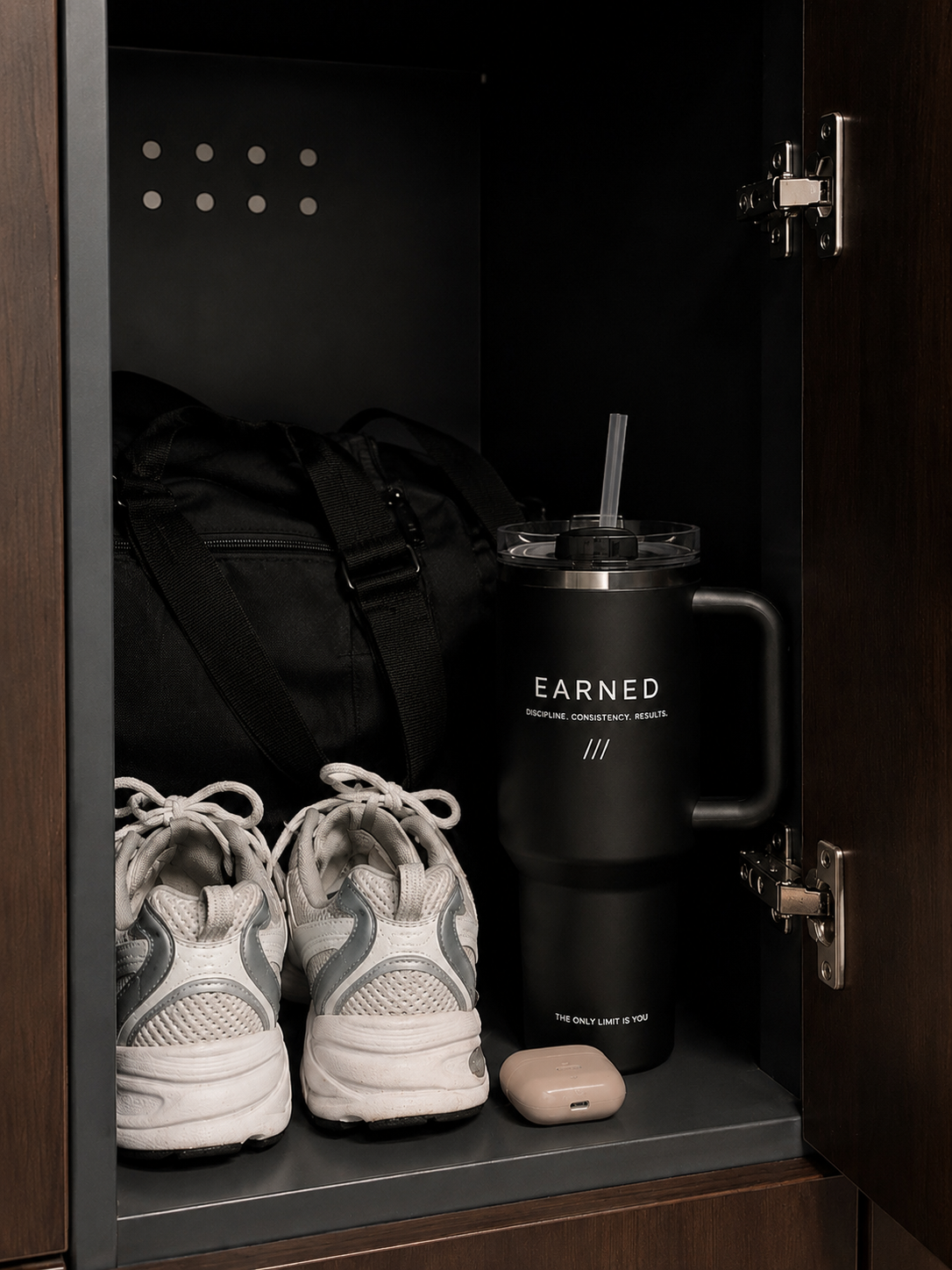 EARNED CORE — Black (40oz insulated performance tumbl)