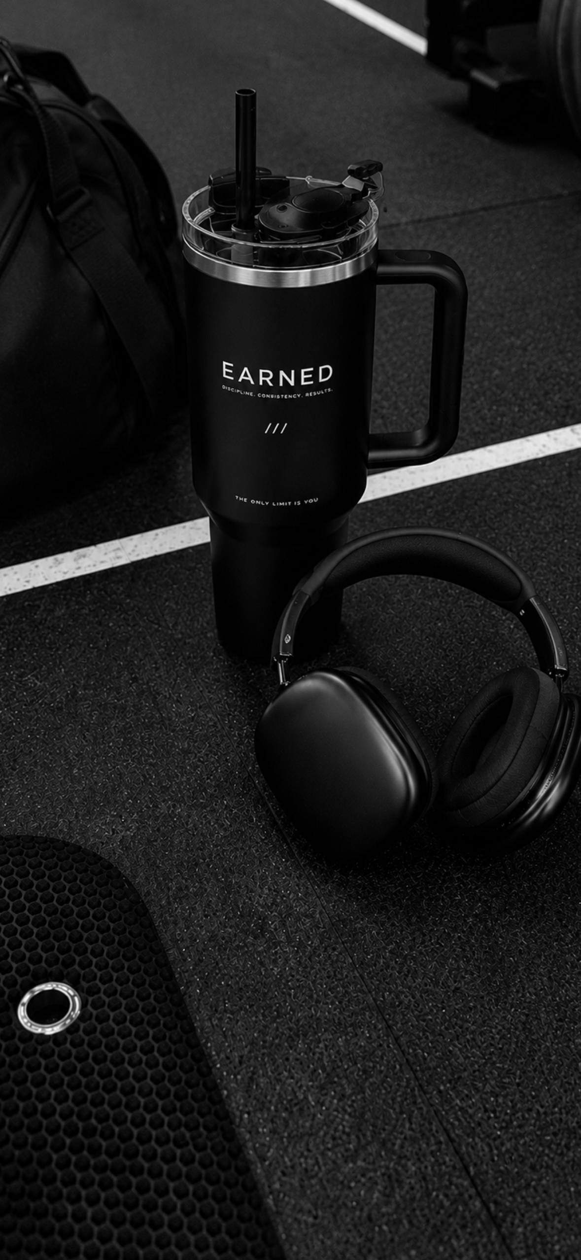 EARNED CORE — Black (40oz insulated performance tumbl)